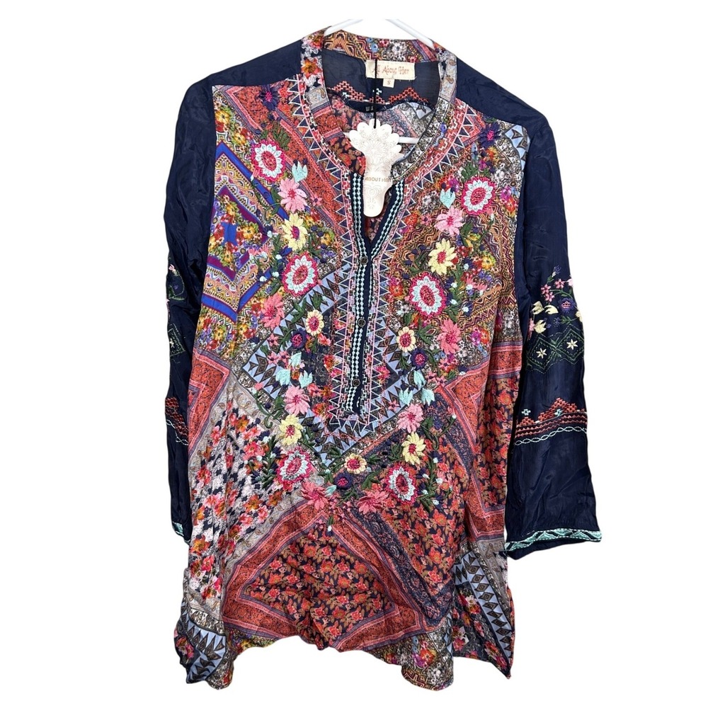 NEW All About Her Tunic Women's Small Navy Floral Embroidered Art to wear Top